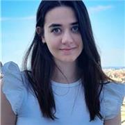 Studentessa di ingegneria impartisce lezioni di matematica e fisica